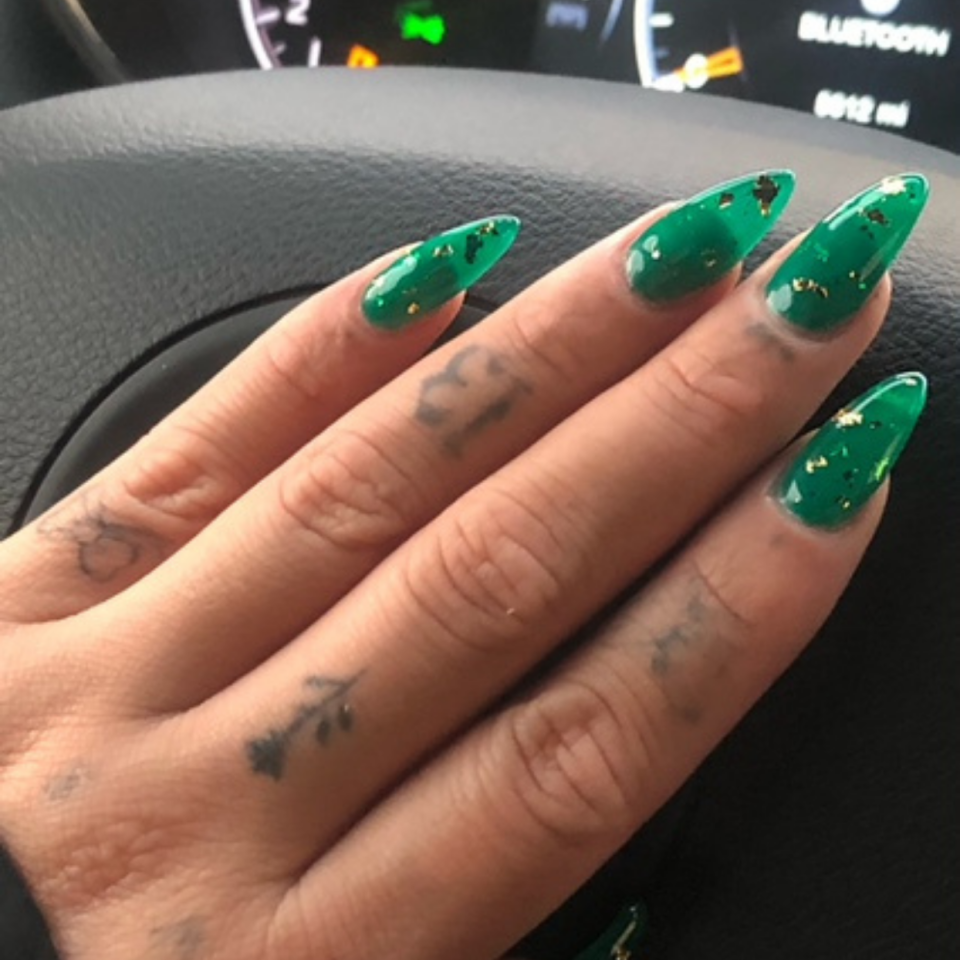 Saint Patrick's Day Nail Art - Green with Gold Flakes