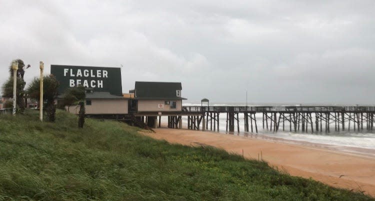 Wind whips across Flagler Beach as Hurricane Ian crosses the state.