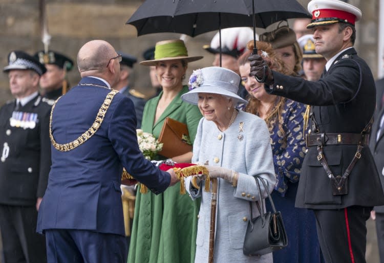 Isabel II en un acto