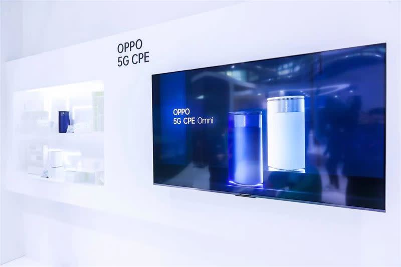 看好5G毫米波的應用，OPPO現場展示5G CPE Omni裝置，期望打造跨場景應用的數位便利生活（圖／OPPO提供）