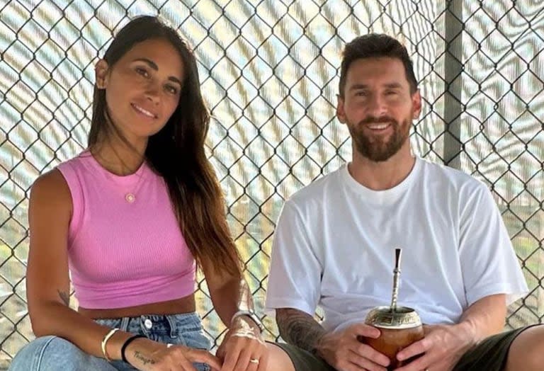 ARCHIVO-. Anto Roccuzzo y Leo Messi asistieron a un restaurante en Miami
