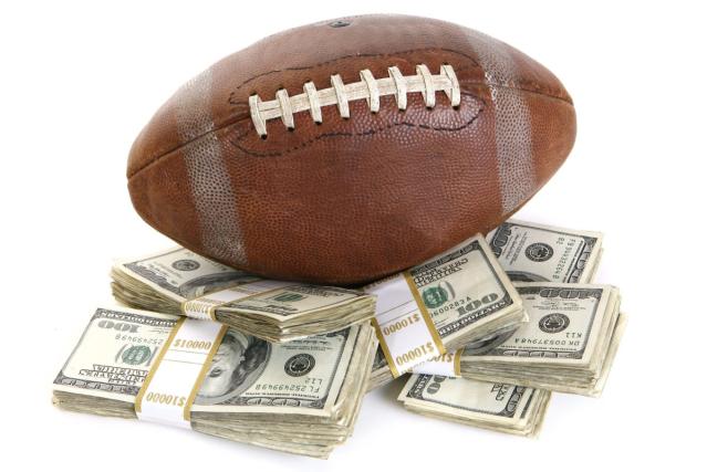 Sports betting: Indiana man wins $72,795 on $5 NFL parlay bet. 'Life  changing money!'