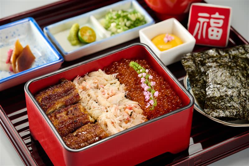 「鰻蟹鮭三盛合  重。壽司」售價860元，歡慶父親節到來推出88折優惠。（圖／小倉屋提供）