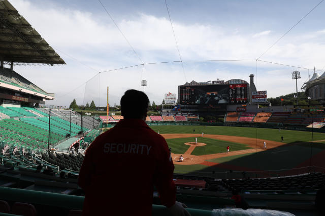 Korean baseball season begins in empty stadiums