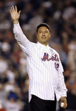 Mets great Ron Darling claims Lenny Dykstra hurled 'racist, hurtful stuff'  at Red Sox pitcher during World Series