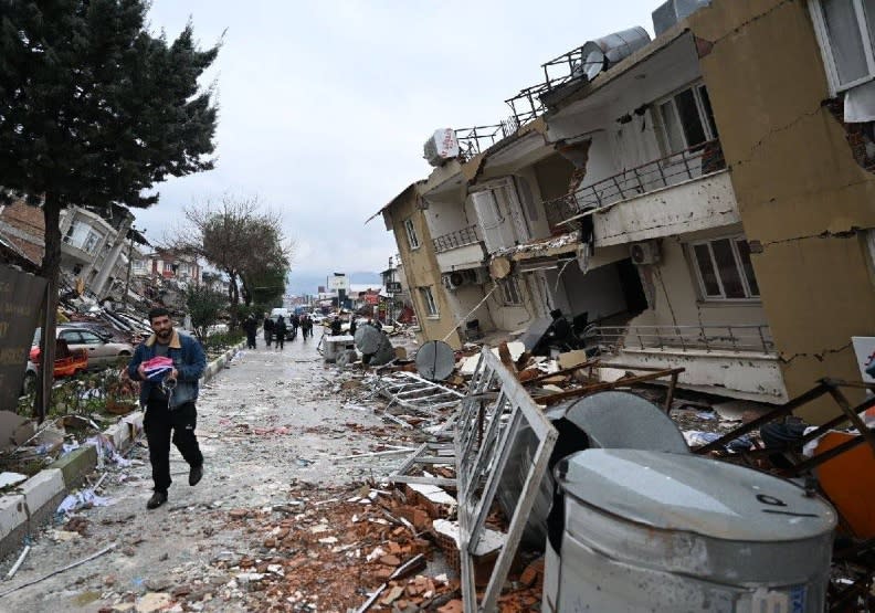 土耳其強震後造成當地大量建築物倒塌，但台灣中心並無損傷，甚至可提供當地民眾庇護。台灣中心提供