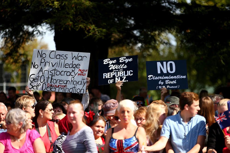 A group of republicans protests outside the Town Hall before the arrival of the Duke and Duchess of Cambridge on April 12, 2014 in Hamilton, New Zealand.<span class="copyright">Phil Walter/Getty Images</span>