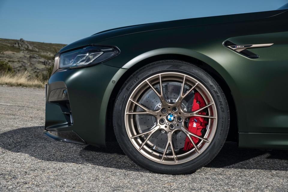 P90411311_highRes_the-new-bmw-m5-cs-01.jpg