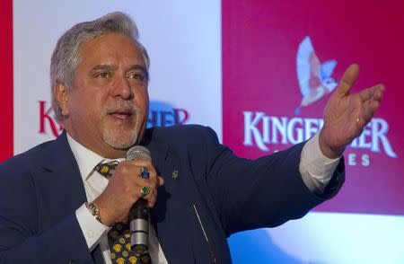 Kingfisher Airlines Chairman Vijay Mallya speaks to the media during a news conference in Mumbai November 15, 2011. REUTERS/Vivek Prakash/Files