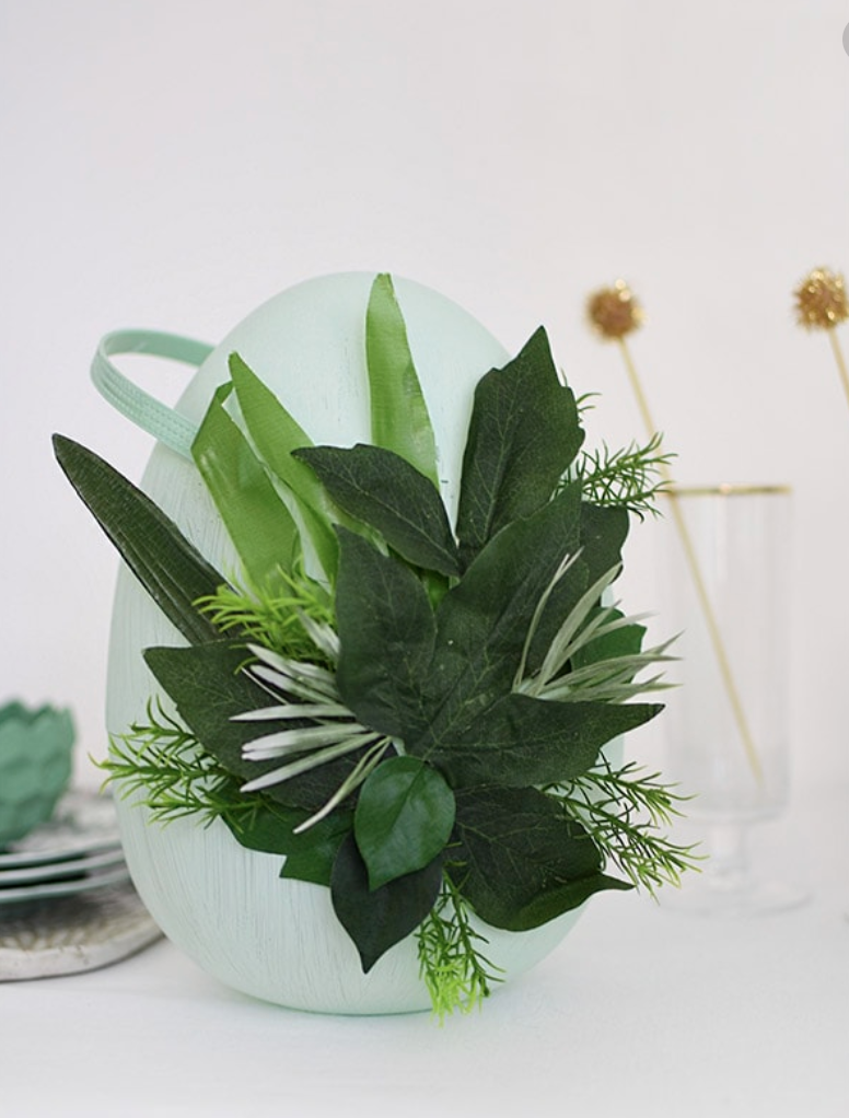 Green Leaf Easter Egg Decor