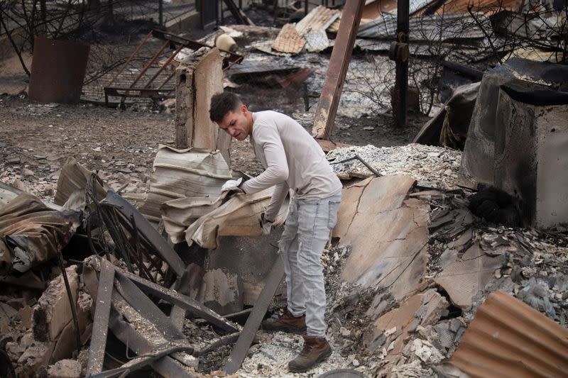 Raging forest fires turn deadly in Chile