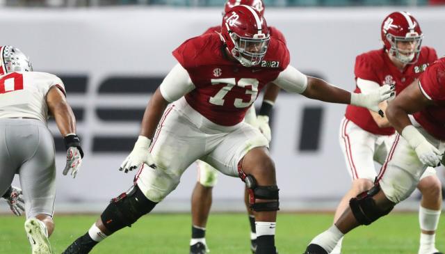 Alabama OT Evan Neal, projected No. 1 pick, declares for 2022 NFL Draft