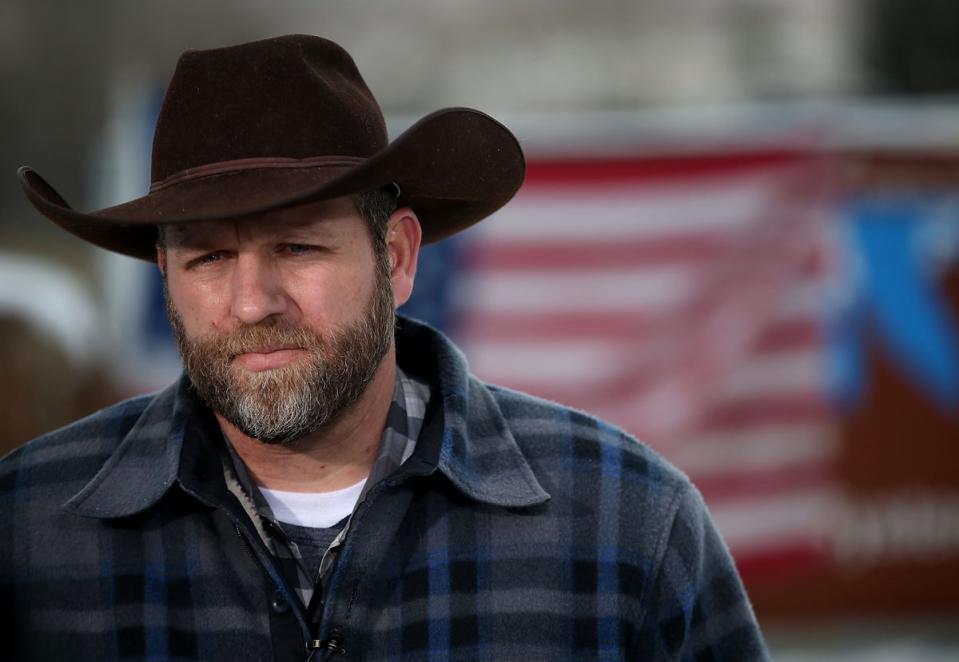 Ammon Bundy, the leader of an anti-government militia, speaks to members of the media in front of the Malheur National Wildlife Refuge Headquarters on January 5, 2016 near Burns, Oregon. (Getty Images)