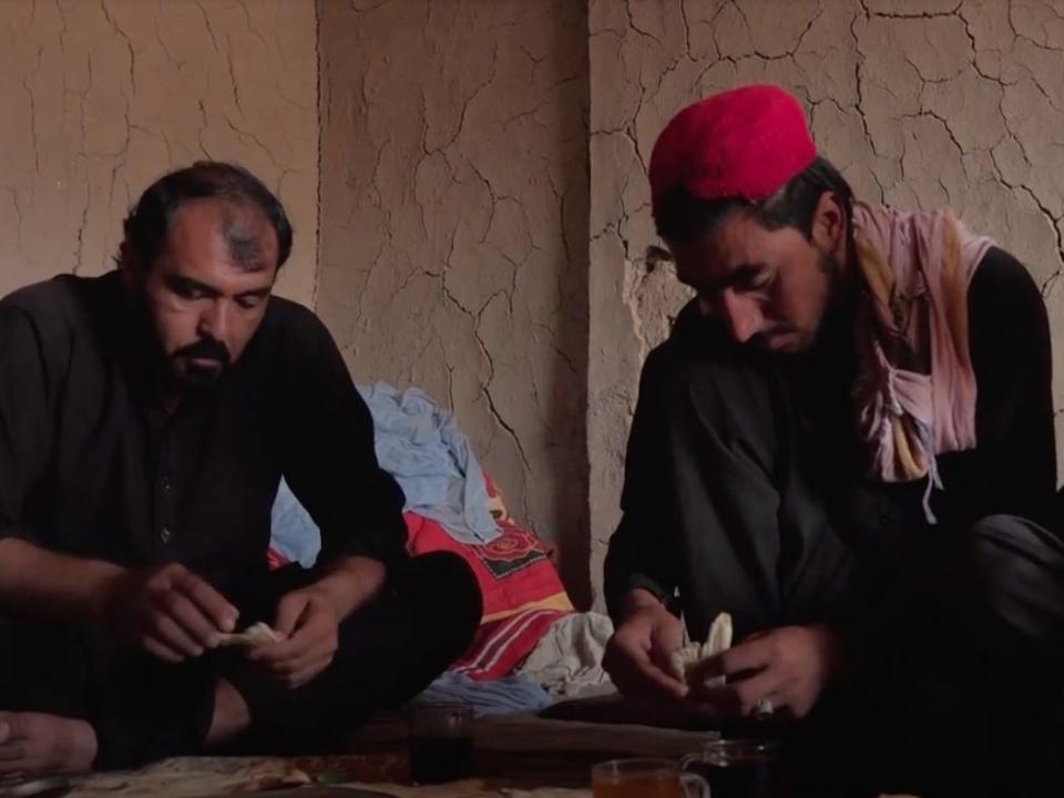 Salim Pandikhell eats a meal with his family.