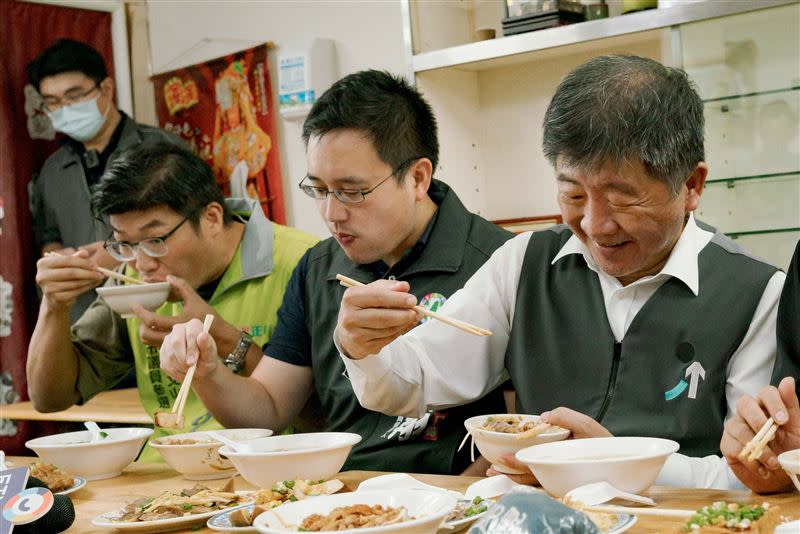 陳時中走訪菜市仔，分享「隱藏版美食」。（圖／翻攝自陳時中臉書）