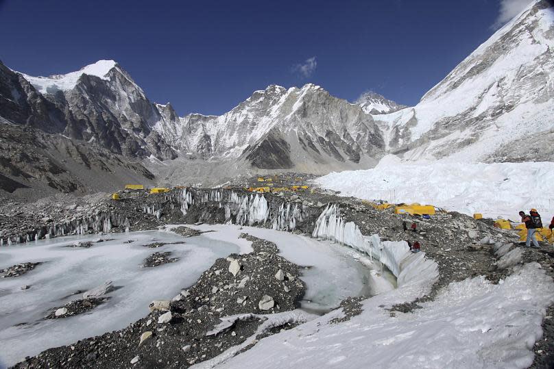 AP Photo/Tashi Sherpa, File
