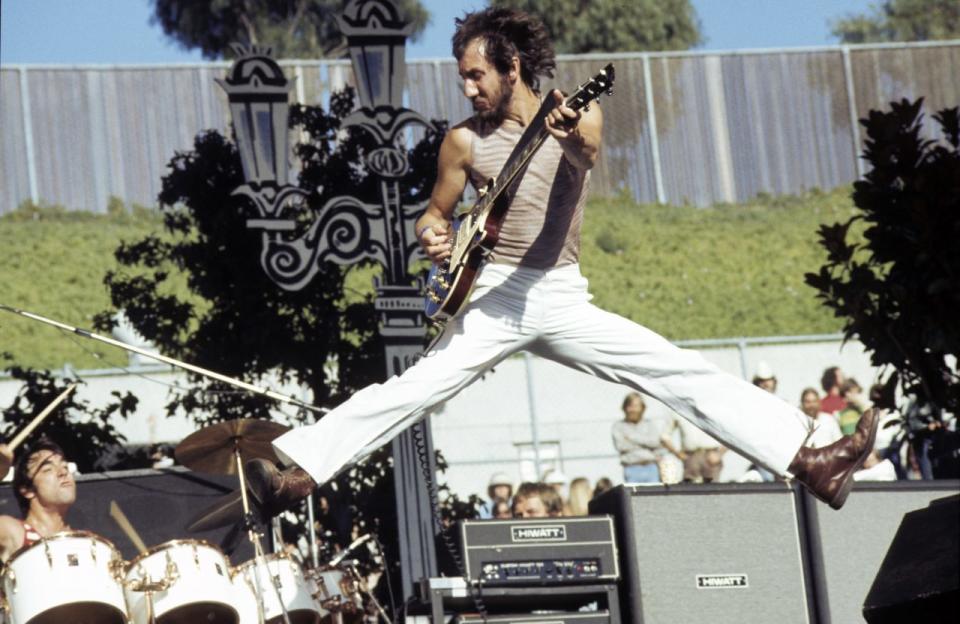 The Who Perform Live pete townshend