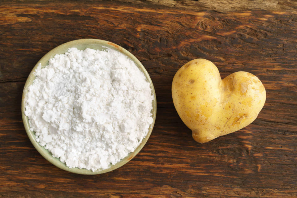 KARTOFFELMEHL GEGEN FETTFLECKEN