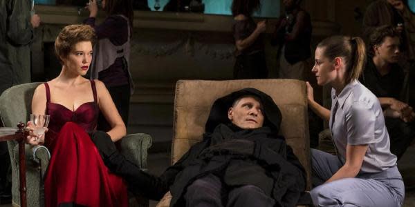 Cannes 2022: Crimes of the Future, de David Cronenberg, recibe una ovación de pie de seis minutos