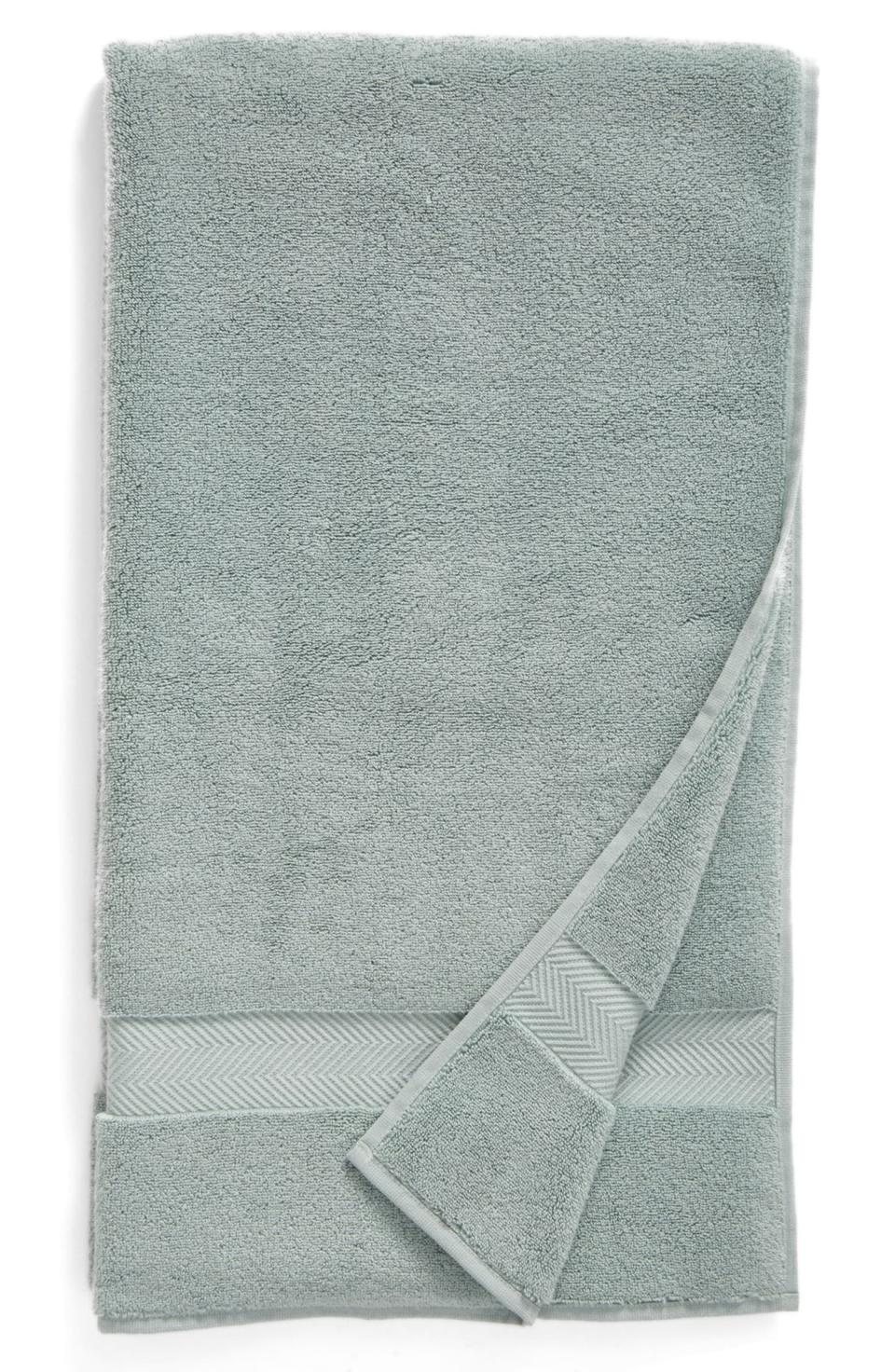 12) Nordstrom Hydrocotton Bath Towel