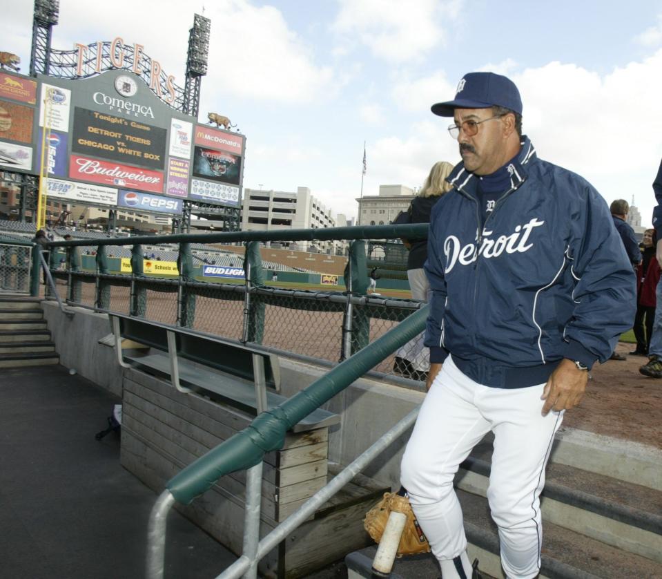 Luis Pujols went from acting to full manager for the Tigers in 2002 where he would coach 155 games.