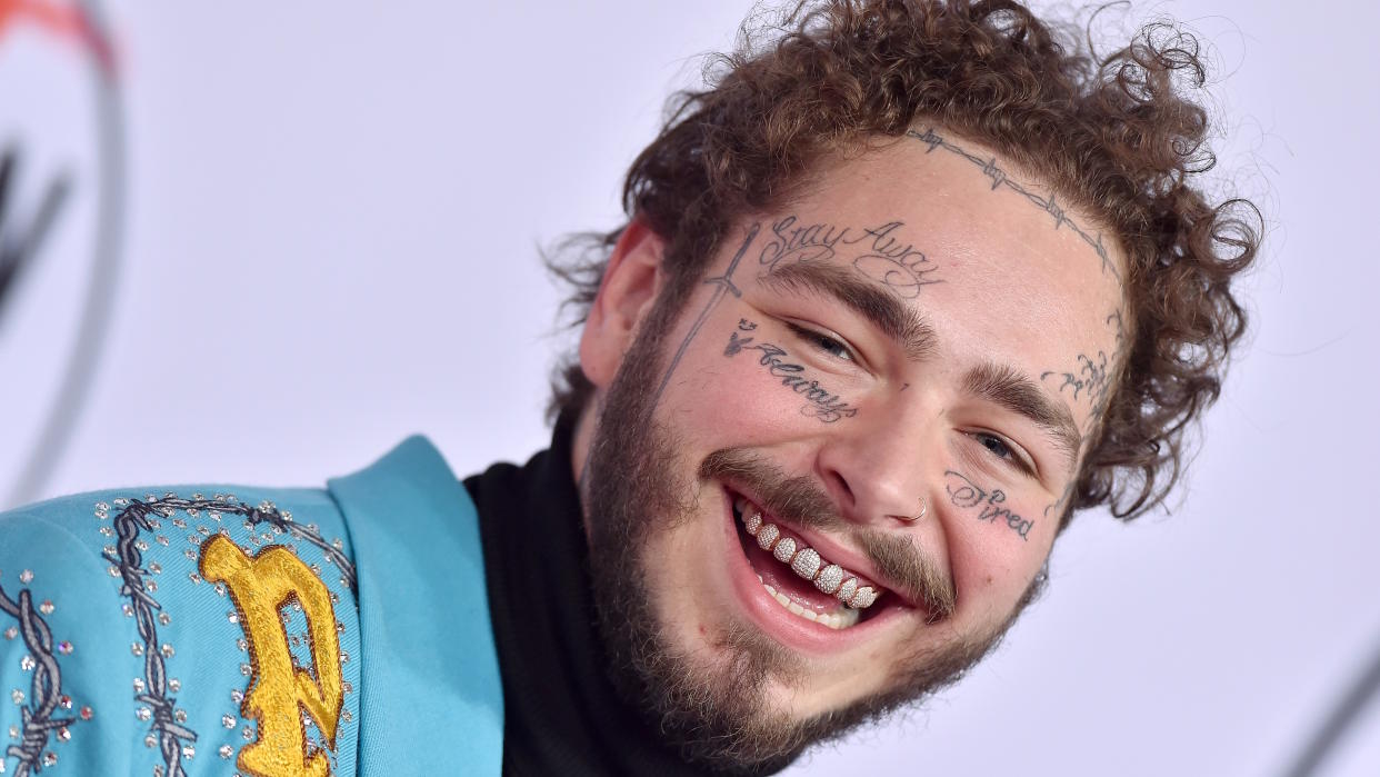  LOS ANGELES, CA - OCTOBER 09: Post Malone attends the 2018 American Music Awards at Microsoft Theater on October 9, 2018 in Los Angeles, California. (Photo by Axelle/Bauer-Griffin/FilmMagic). 