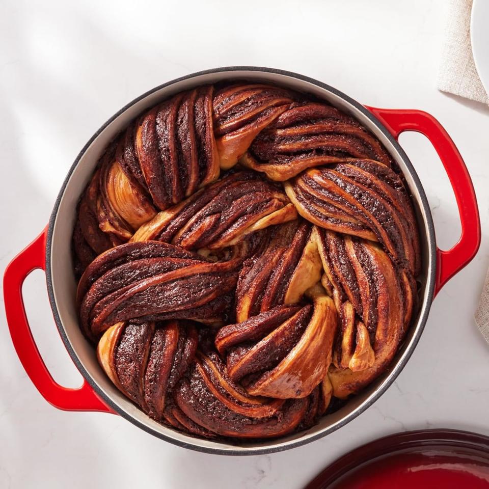 the Amazon Basics Enameled Cast Iron Round Dutch Oven