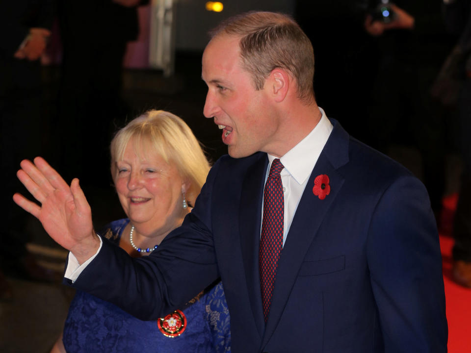 Prince William waves as he arrives for the Pride of Britain Awards in London on Oct. 30, 2017.&nbsp; (Photo: Paul Hackett / Reuters)