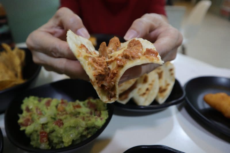 El Cocinero - quesadilla filling