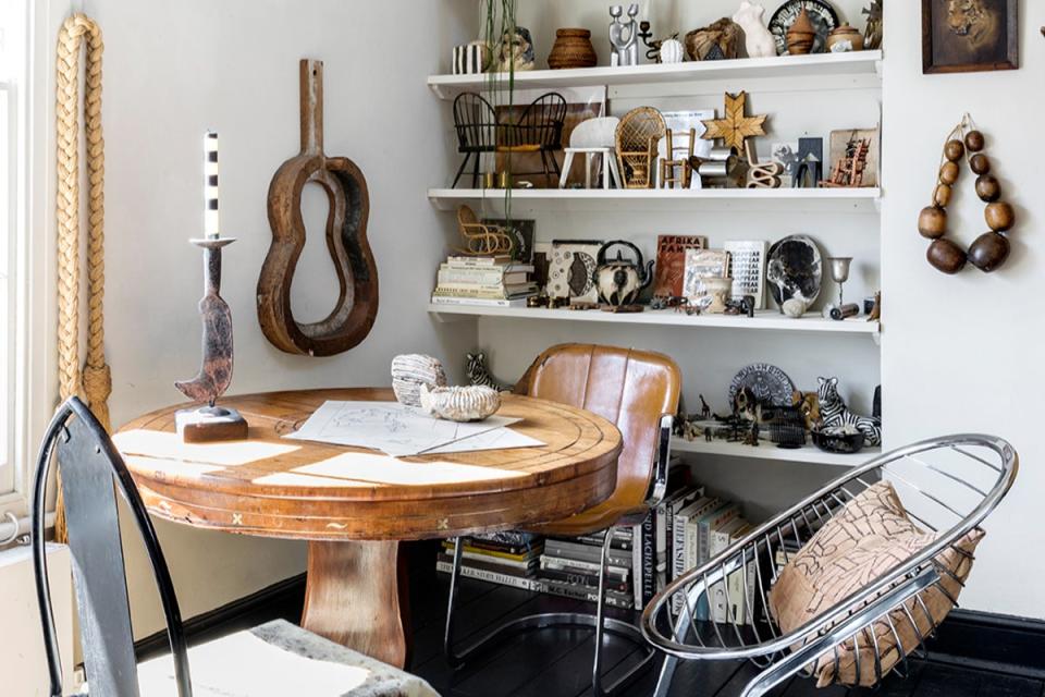 Hollie’s old kitchen featured mix-and-match chairs (Helenio Barbetta)