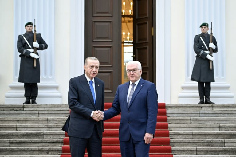 Bundespräsident Frank-Walter Steinmeier reist in der kommenden Woche in die Türkei. Stationen sind Istanbul, die Erdbebenregion Gaziantep und die Hauptstadt Ankara, wo Steinmeier den türkischen Präsidenten Erdogan treffen wird. (Tobias SCHWARZ)