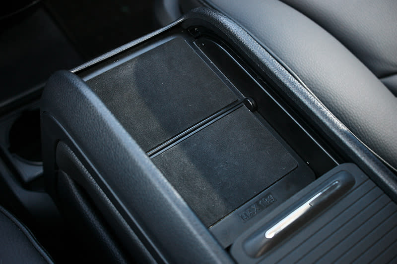從M7 Turbo Eco Hyper上而來的貼心設計依舊在。
