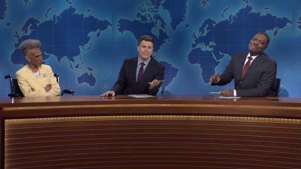 Michael Che and Colin Jost Take Part in Brutal “Joke Swap” on SNL Watch