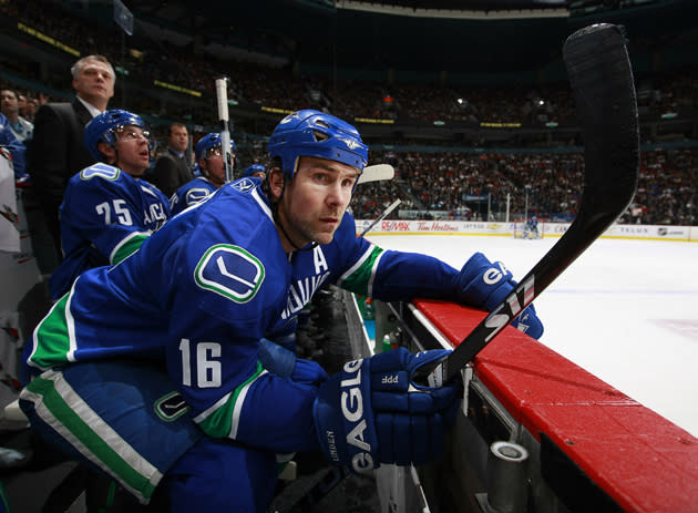 Canucks: Every jersey in franchise history from worst to best - Page 2