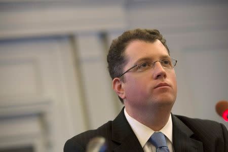 New Jersey Governor Chris Christie's chief of staff Kevin O'Dowd testifies at a hearing before a joint legislative committee in regards to the Bridgegate scandal in Trenton, New Jersey, U.S. on June 9, 2014. REUTERS/Charles Mostoller/File Photo