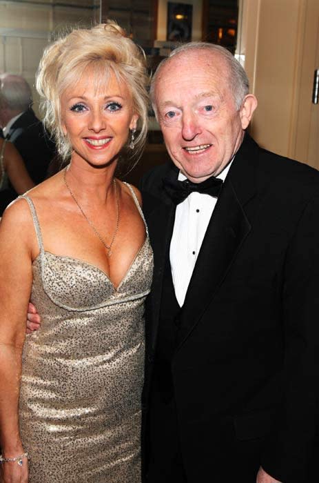 paul-daniels-debbie-mcgee-posing