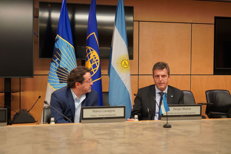 Sergio Massa durante la reunión con Mauricio Claver-Carone del BID