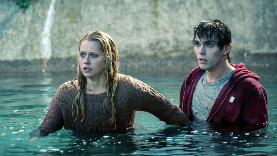 Teresa Palmer and Nicholas Hoult in Warm Bodies