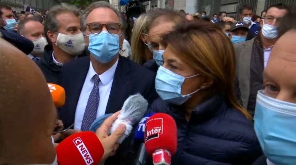 Renaud Muselier et Martine Vassal, vendredi 25 septembre, lors d'un rassemblement devant le tribunal de commerce de Marseille - BFMTV