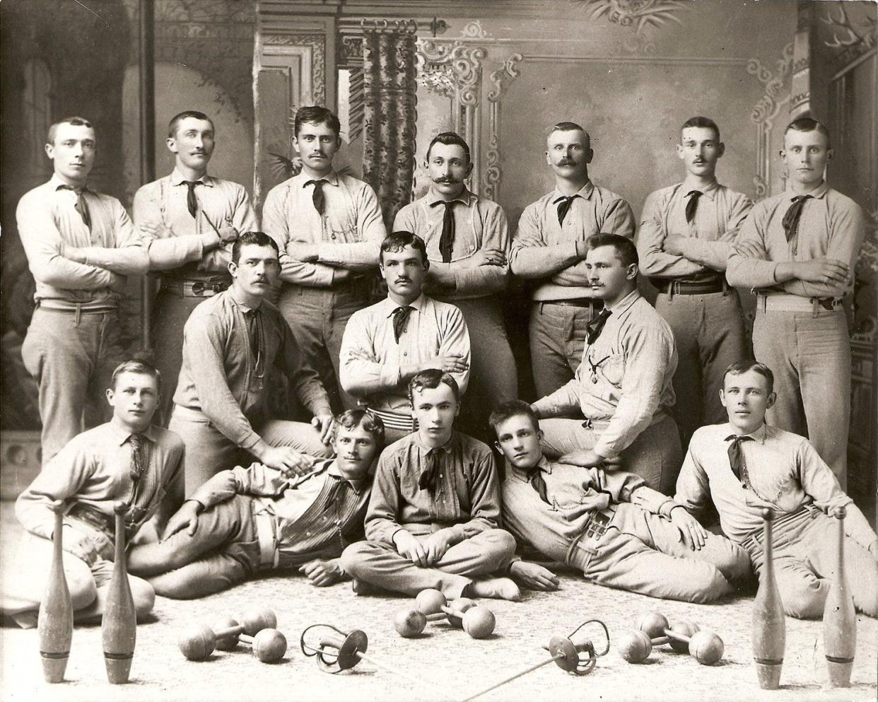 Members of the Manitowoc Turnverein, circa 1907.