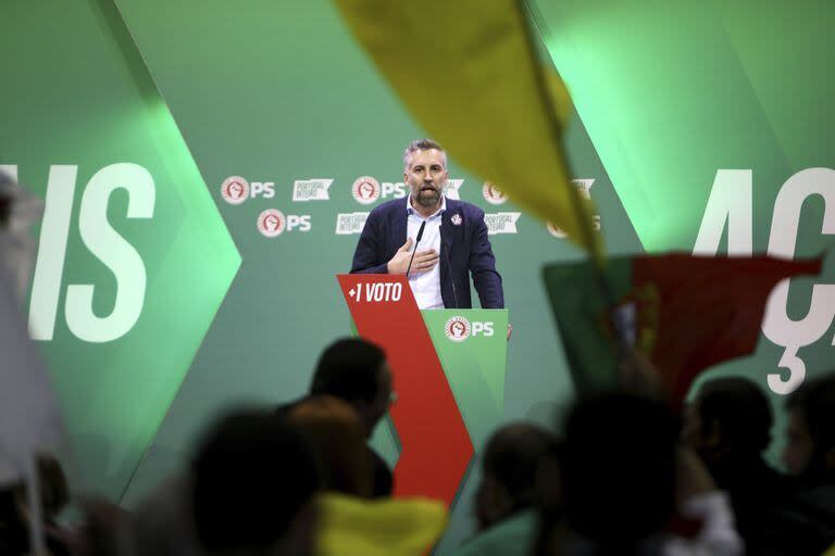 El líder del Partido Socialista, Pedro Nuno Santos, durante un discurso de campaña en la recta final a las elecciones portuguesas