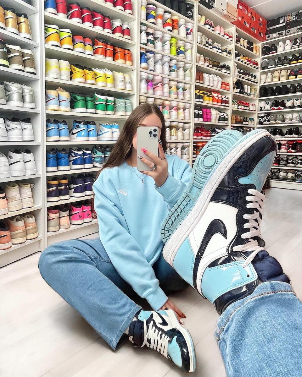 women's sneakers collector Rebecca Hyldahl showing her air jordans on instagram