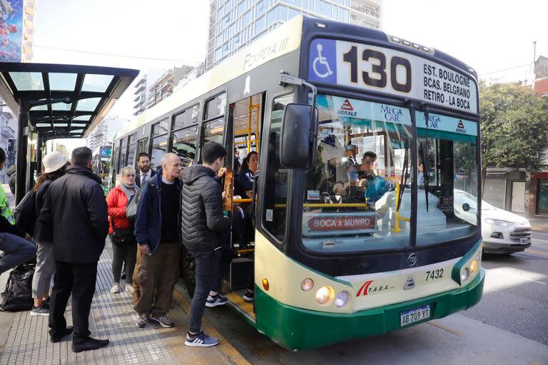 ¿Hay colectivos el miércoles 24 de enero? Así afecta el paro al transporte