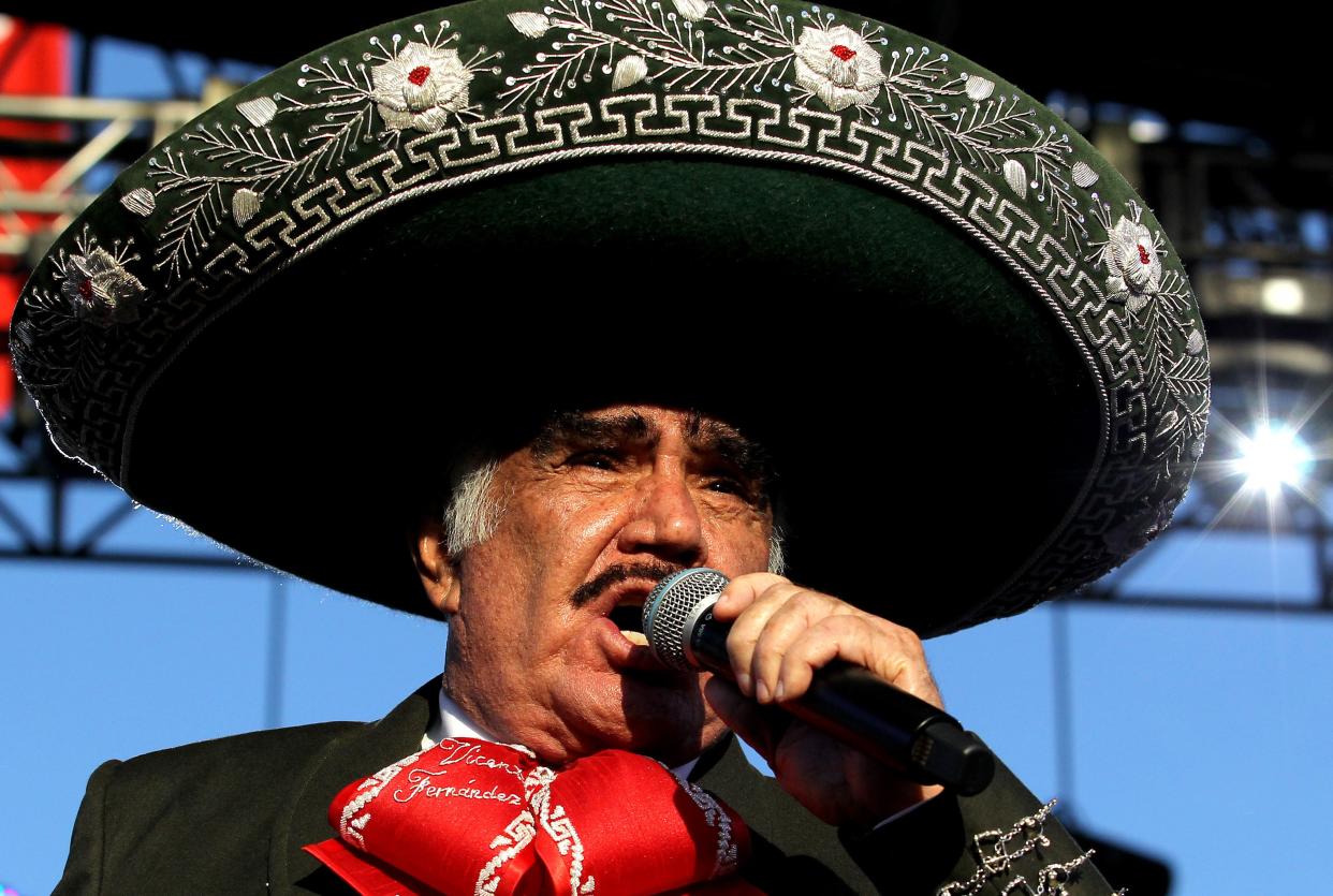 Vicente Fernández. (Photo by Ulises RUIZ / AFP) (Photo by ULISES RUIZ/AFP via Getty Images)