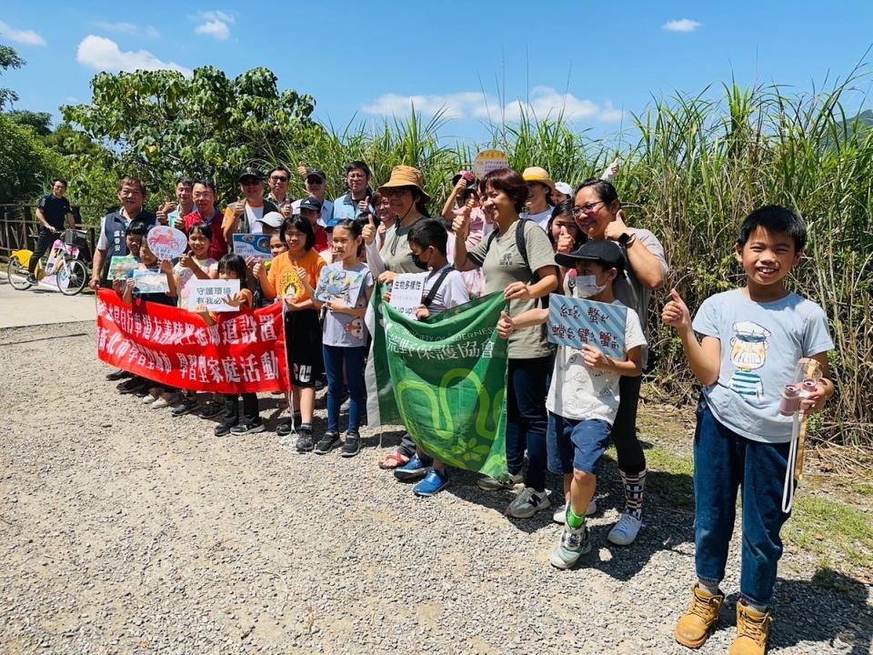 活動整合市府局處與長期投入新北市生態保育議題的荒野保護協會合作籌辦，一同護蟹回家。   圖：新北市高灘地工程管理處提供