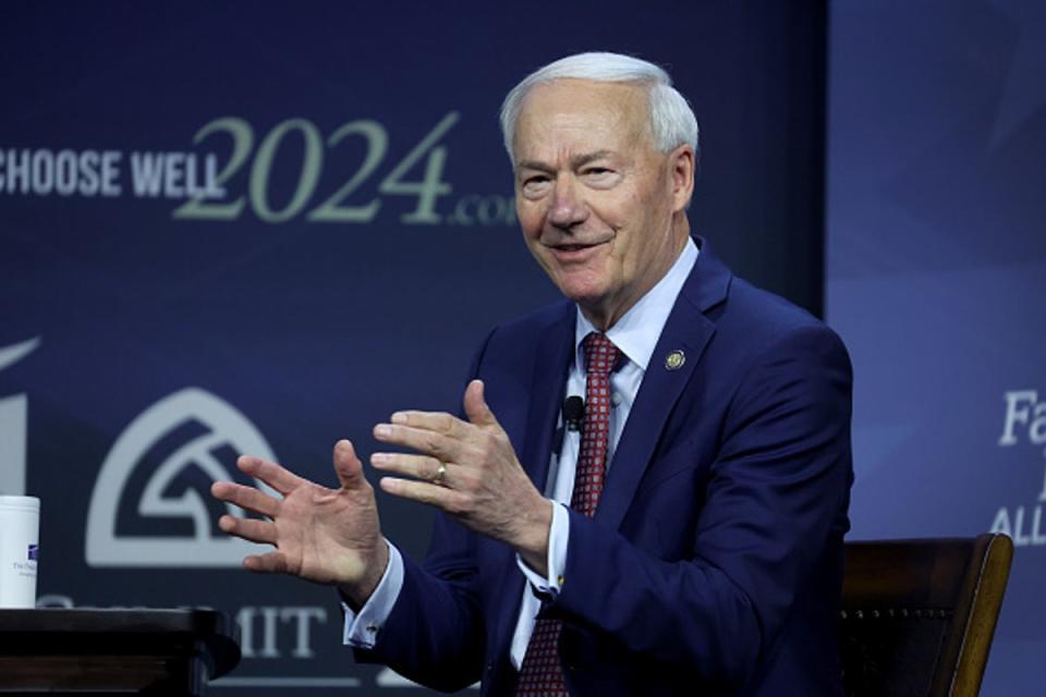 Republican presidential candidate, former Arkansas Gov. Asa Hutchinson speaks to guests at the Family Leadership Summit (Getty Images)
