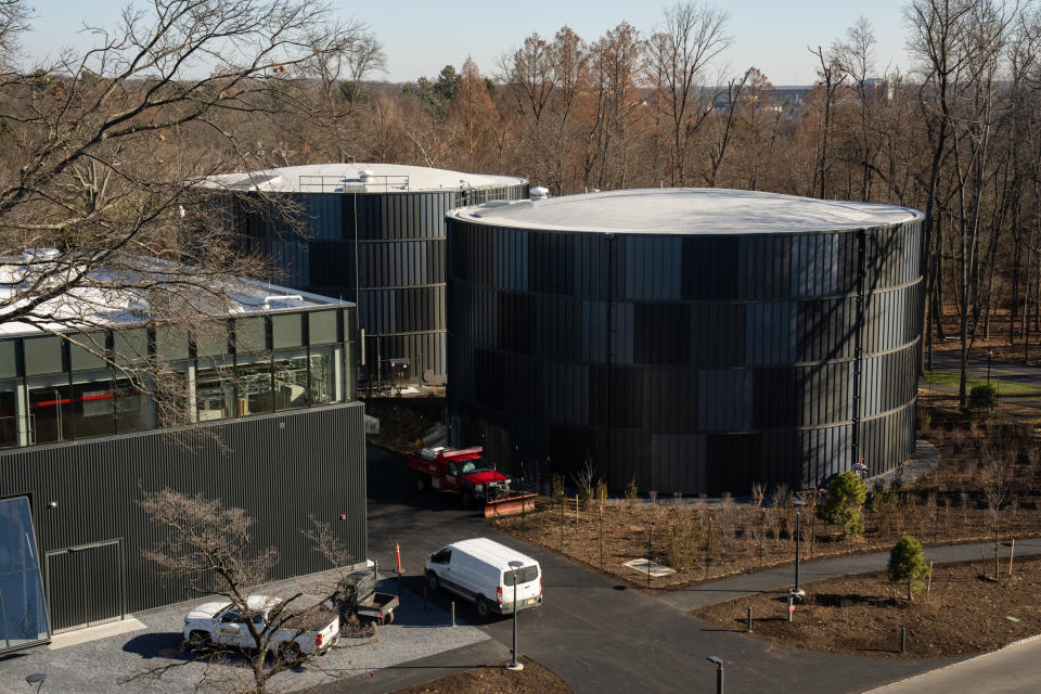 La construcción de las nuevas instalaciones de geointercambio en el campus de la Universidad de Princeton en Princeton, Nueva Jersey, el 15 de diciembre de 2023. (Maansi Srivastava/The New York Times)
