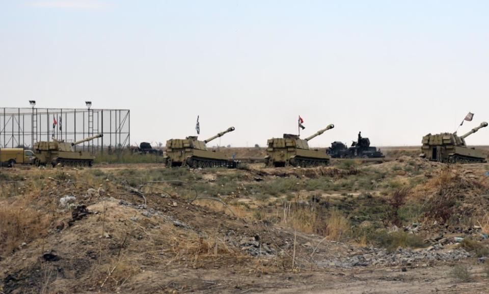 Iraqi tanks near Kirkuk