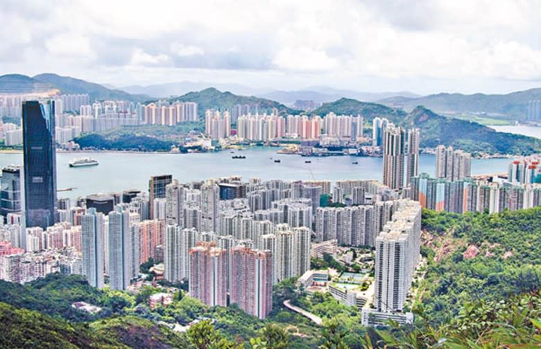 疫情重創香港物業市場。