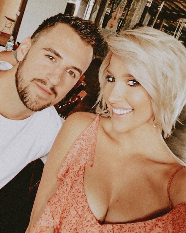 Savannah Chrisley, Nic Kerdiles